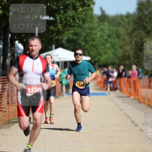 07.09.2025 - 19. Norderstedt Triathlon Michael Strokosch http://msf.ph/oto/8805647 07.09.2025 12:08:18 Laufen 1167, 1210, 1236 meine-sportfotos.de
