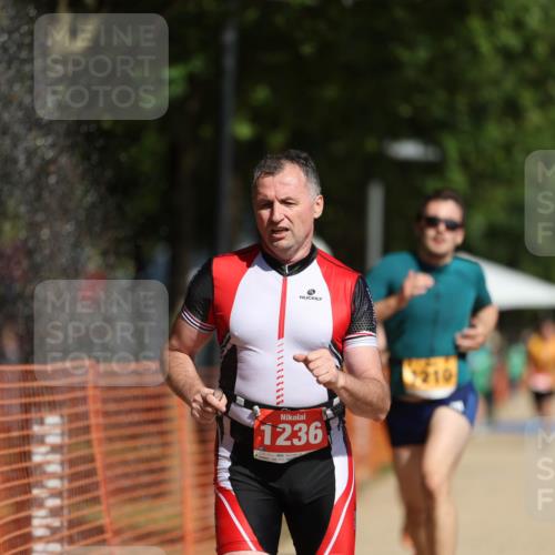 07.09.2025 - 19. Norderstedt Triathlon Michael Strokosch http://msf.ph/oto/8805679 07.09.2025 12:08:19 Laufen 1167, 1210, 1236 meine-sportfotos.de