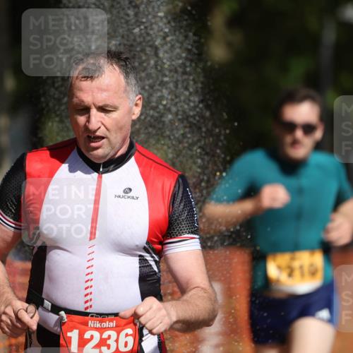 07.09.2025 - 19. Norderstedt Triathlon Michael Strokosch http://msf.ph/oto/8805723 07.09.2025 12:08:21 Laufen 1167, 1210, 1236 meine-sportfotos.de