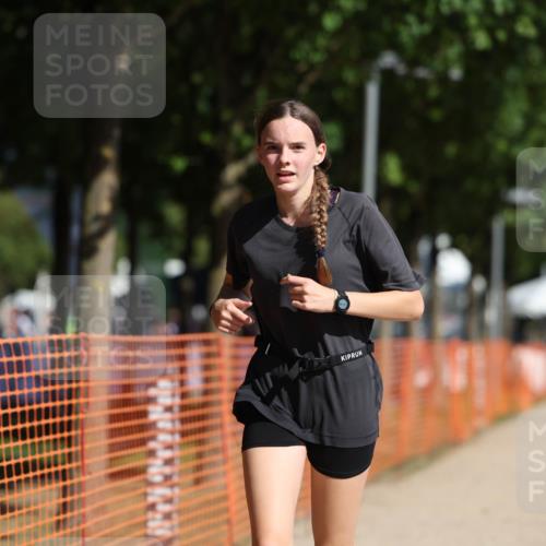 07.09.2025 - 19. Norderstedt Triathlon Michael Strokosch http://msf.ph/oto/8805790 07.09.2025 11:11:40 Laufen 666 meine-sportfotos.de