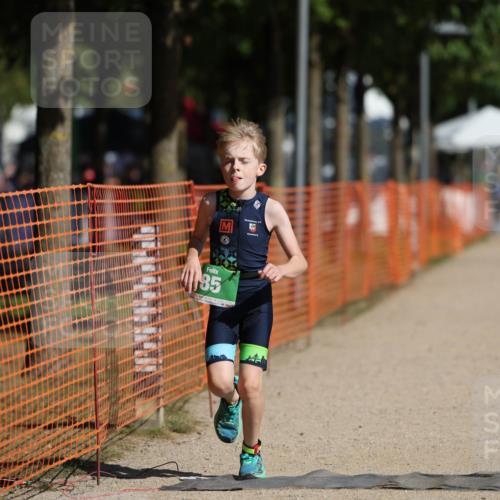 07.09.2025 - 19. Norderstedt Triathlon Michael Strokosch http://msf.ph/oto/8805852 07.09.2025 11:12:40 Laufen 85 meine-sportfotos.de