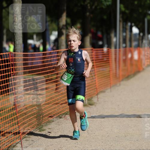07.09.2025 - 19. Norderstedt Triathlon Michael Strokosch http://msf.ph/oto/8805871 07.09.2025 11:12:41 Laufen 85 meine-sportfotos.de