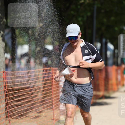 07.09.2025 - 19. Norderstedt Triathlon Michael Strokosch http://msf.ph/oto/8805954 07.09.2025 12:38:26 Laufen 715, 720, 1224 meine-sportfotos.de