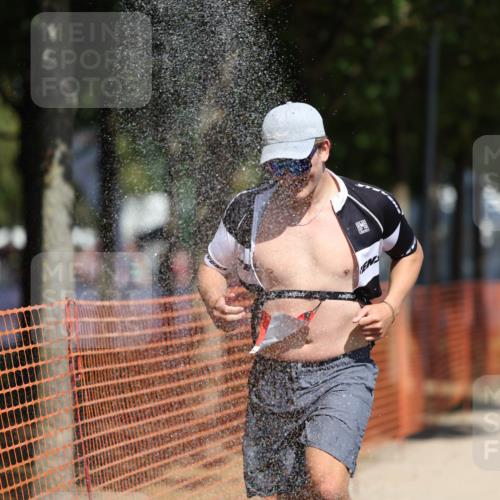 07.09.2025 - 19. Norderstedt Triathlon Michael Strokosch http://msf.ph/oto/8805960 07.09.2025 12:38:26 Laufen 715, 720, 1224 meine-sportfotos.de