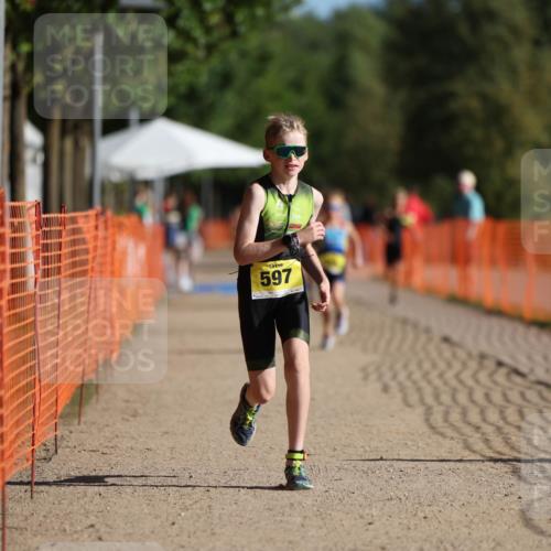 07.09.2025 - 19. Norderstedt Triathlon Michael Strokosch http://msf.ph/oto/8805997 07.09.2025 09:46:11 Laufen 555, 597 meine-sportfotos.de