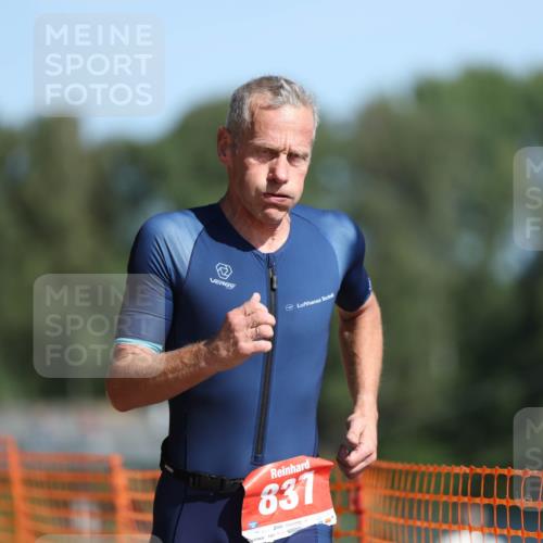 07.09.2025 - 19. Norderstedt Triathlon Michael Strokosch http://msf.ph/oto/8806004 07.09.2025 12:08:36 Laufen 837 meine-sportfotos.de