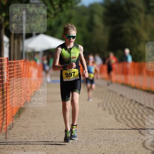 07.09.2025 - 19. Norderstedt Triathlon Michael Strokosch http://msf.ph/oto/8806010 07.09.2025 09:46:12 Laufen 555, 597 meine-sportfotos.de