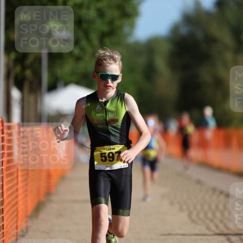 07.09.2025 - 19. Norderstedt Triathlon Michael Strokosch http://msf.ph/oto/8806030 07.09.2025 09:46:13 Laufen 555, 597 meine-sportfotos.de