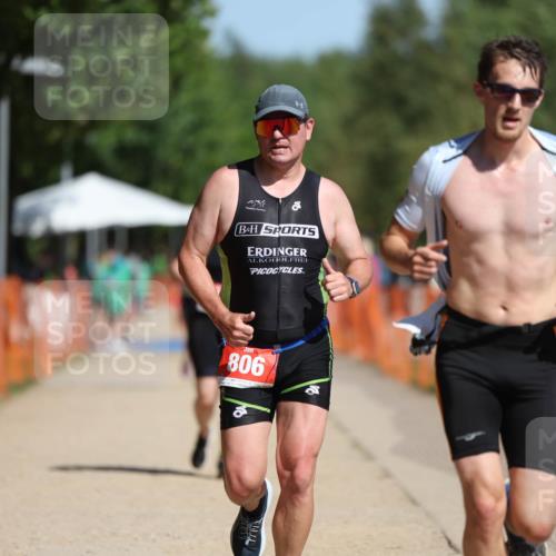 07.09.2025 - 19. Norderstedt Triathlon Michael Strokosch http://msf.ph/oto/8806083 07.09.2025 12:08:53 Laufen 185, 253, 806, 1244 meine-sportfotos.de