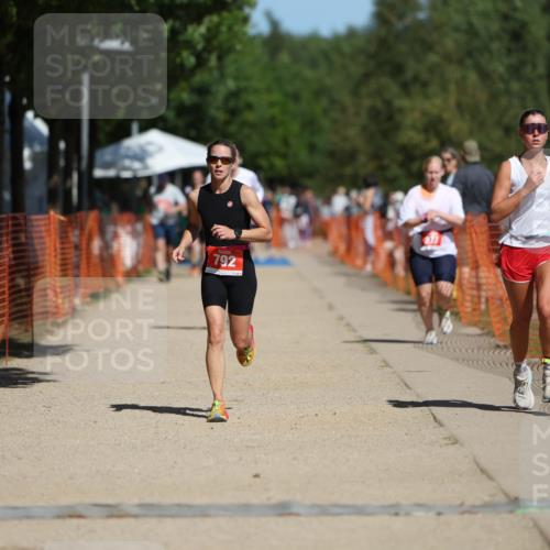 07.09.2025 - 19. Norderstedt Triathlon Michael Strokosch http://msf.ph/oto/8806192 07.09.2025 12:38:59 Laufen 165, 273, 724, 792 meine-sportfotos.de