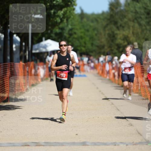 07.09.2025 - 19. Norderstedt Triathlon Michael Strokosch http://msf.ph/oto/8806202 07.09.2025 12:39:00 Laufen 165, 273, 724, 792 meine-sportfotos.de