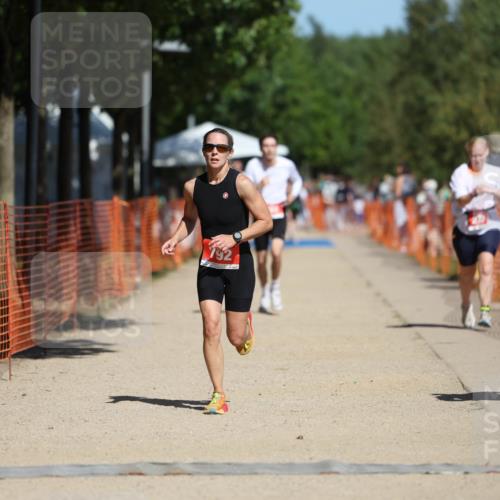 07.09.2025 - 19. Norderstedt Triathlon Michael Strokosch http://msf.ph/oto/8806218 07.09.2025 12:39:00 Laufen 165, 273, 724, 792 meine-sportfotos.de