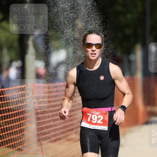 07.09.2025 - 19. Norderstedt Triathlon Michael Strokosch http://msf.ph/oto/8806280 07.09.2025 12:39:03 Laufen 165, 273, 724, 792 meine-sportfotos.de
