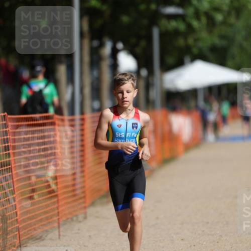 07.09.2025 - 19. Norderstedt Triathlon Michael Strokosch http://msf.ph/oto/8806299 07.09.2025 11:15:06 Laufen 98 meine-sportfotos.de