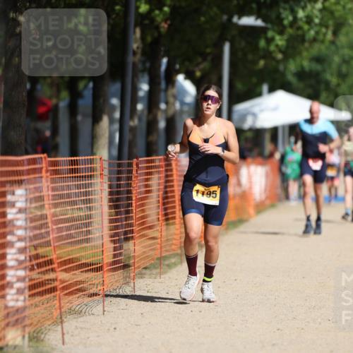07.09.2025 - 19. Norderstedt Triathlon Michael Strokosch http://msf.ph/oto/8806403 07.09.2025 12:09:44 Laufen 1195, 1383 meine-sportfotos.de
