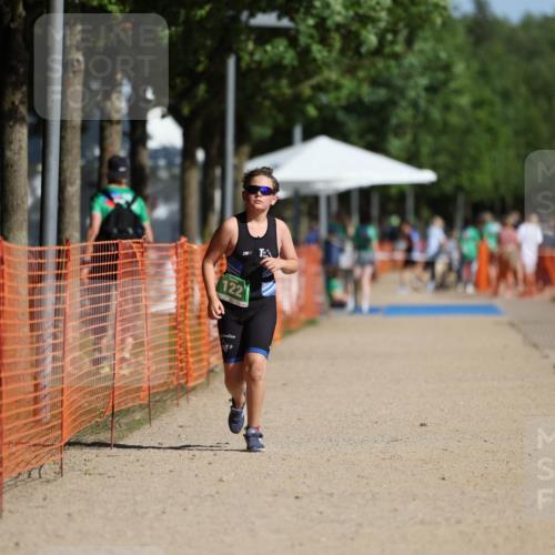 07.09.2025 - 19. Norderstedt Triathlon Michael Strokosch http://msf.ph/oto/8806417 07.09.2025 11:15:28 Laufen 122 meine-sportfotos.de