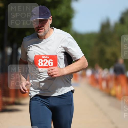 07.09.2025 - 19. Norderstedt Triathlon Michael Strokosch http://msf.ph/oto/8806451 07.09.2025 12:39:15 Laufen 791, 826, 849 meine-sportfotos.de