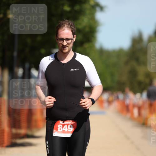 07.09.2025 - 19. Norderstedt Triathlon Michael Strokosch http://msf.ph/oto/8806473 07.09.2025 12:39:17 Laufen 791, 826, 849 meine-sportfotos.de