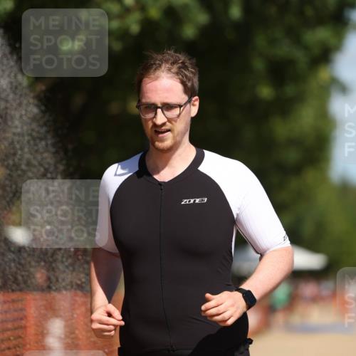 07.09.2025 - 19. Norderstedt Triathlon Michael Strokosch http://msf.ph/oto/8806493 07.09.2025 12:39:17 Laufen 791, 826, 849 meine-sportfotos.de