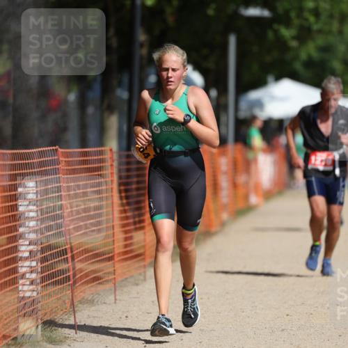 07.09.2025 - 19. Norderstedt Triathlon Michael Strokosch http://msf.ph/oto/8806644 07.09.2025 12:10:14 Laufen 1164, 1279 meine-sportfotos.de