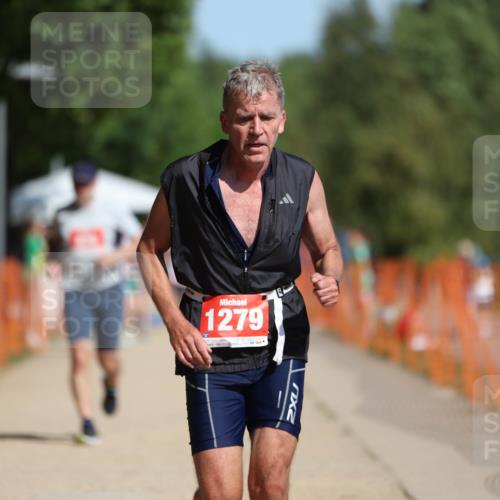 07.09.2025 - 19. Norderstedt Triathlon Michael Strokosch http://msf.ph/oto/8806687 07.09.2025 12:10:18 Laufen 826, 1164, 1279 meine-sportfotos.de
