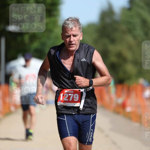 07.09.2025 - 19. Norderstedt Triathlon Michael Strokosch http://msf.ph/oto/8806694 07.09.2025 12:10:18 Laufen 826, 1164, 1279 meine-sportfotos.de