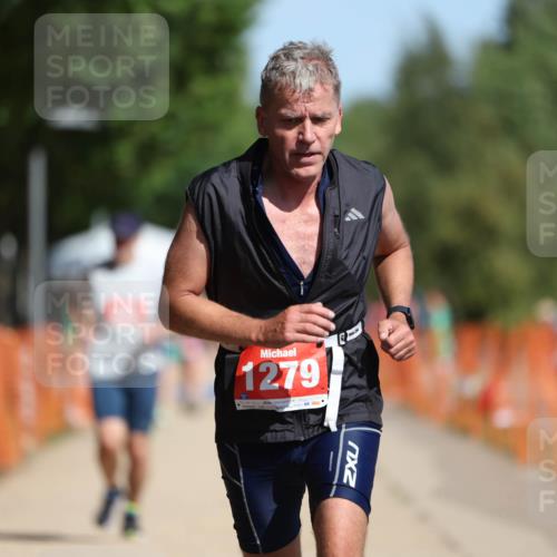 07.09.2025 - 19. Norderstedt Triathlon Michael Strokosch http://msf.ph/oto/8806697 07.09.2025 12:10:18 Laufen 826, 1164, 1279 meine-sportfotos.de