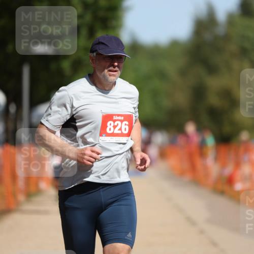 07.09.2025 - 19. Norderstedt Triathlon Michael Strokosch http://msf.ph/oto/8806727 07.09.2025 12:10:22 Laufen 826, 1279, 1363 meine-sportfotos.de