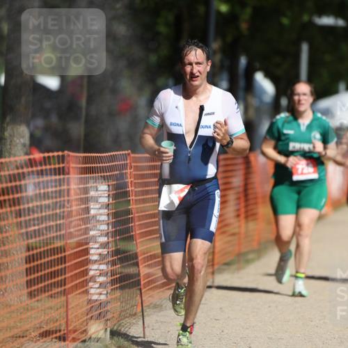 07.09.2025 - 19. Norderstedt Triathlon Michael Strokosch http://msf.ph/oto/8806744 07.09.2025 12:10:28 Laufen 720, 763, 782, 1363 meine-sportfotos.de