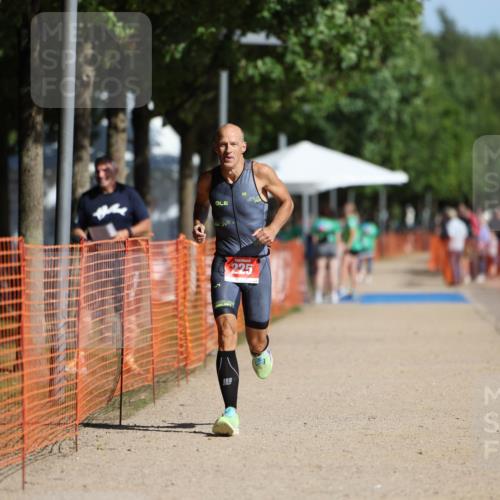 07.09.2025 - 19. Norderstedt Triathlon Michael Strokosch http://msf.ph/oto/8806865 07.09.2025 11:28:34 Laufen 225 meine-sportfotos.de