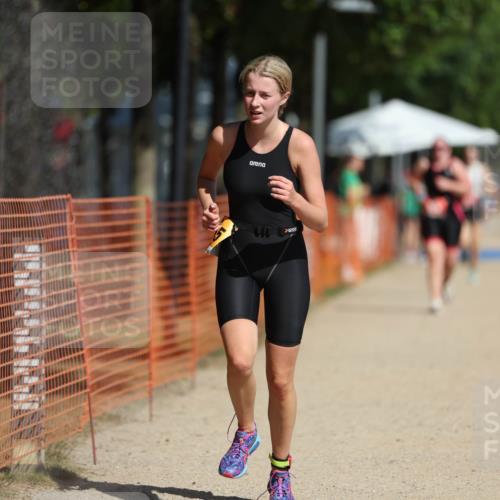 07.09.2025 - 19. Norderstedt Triathlon Michael Strokosch http://msf.ph/oto/8806882 07.09.2025 12:10:50 Laufen 300, 1155 meine-sportfotos.de