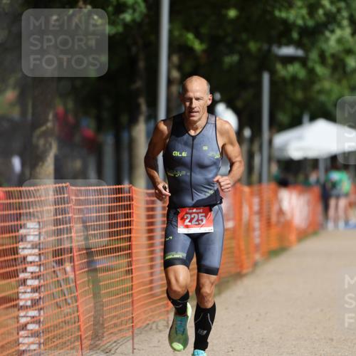 07.09.2025 - 19. Norderstedt Triathlon Michael Strokosch http://msf.ph/oto/8806906 07.09.2025 11:28:36 Laufen 225 meine-sportfotos.de