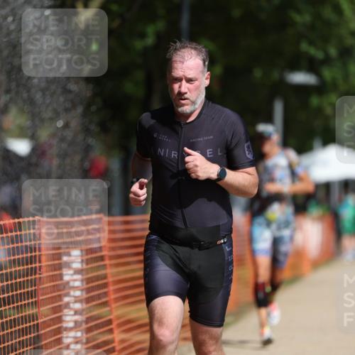 07.09.2025 - 19. Norderstedt Triathlon Michael Strokosch http://msf.ph/oto/8807011 07.09.2025 12:11:17 Laufen 729, 787 meine-sportfotos.de