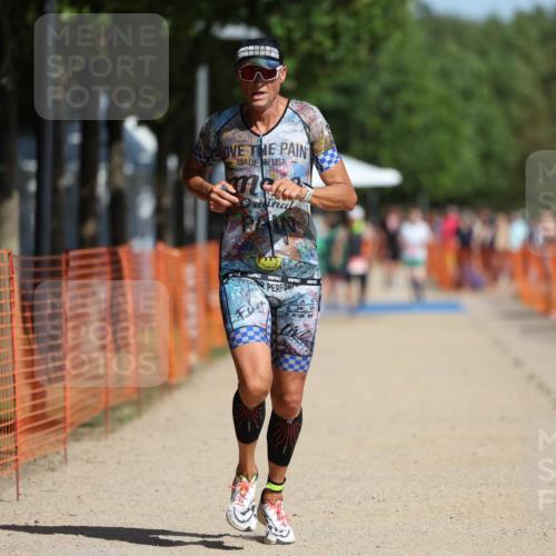 07.09.2025 - 19. Norderstedt Triathlon Michael Strokosch http://msf.ph/oto/8807035 07.09.2025 12:11:19 Laufen 729, 787 meine-sportfotos.de