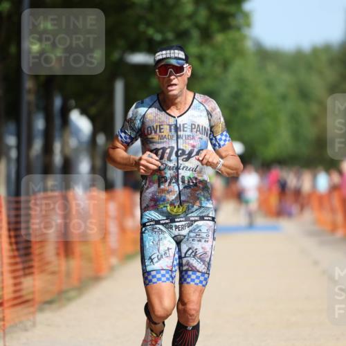 07.09.2025 - 19. Norderstedt Triathlon Michael Strokosch http://msf.ph/oto/8807046 07.09.2025 12:11:20 Laufen 729, 787 meine-sportfotos.de