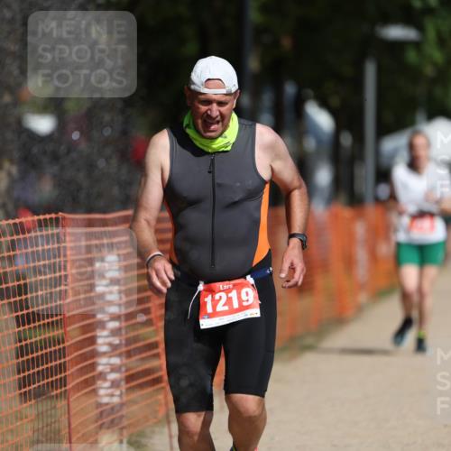 07.09.2025 - 19. Norderstedt Triathlon Michael Strokosch http://msf.ph/oto/8807104 07.09.2025 12:11:35 Laufen 719, 1219 meine-sportfotos.de