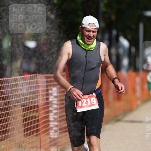 07.09.2025 - 19. Norderstedt Triathlon Michael Strokosch http://msf.ph/oto/8807107 07.09.2025 12:11:35 Laufen 719, 1219 meine-sportfotos.de