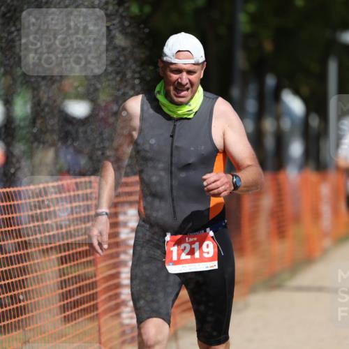 07.09.2025 - 19. Norderstedt Triathlon Michael Strokosch http://msf.ph/oto/8807110 07.09.2025 12:11:36 Laufen 719, 1219 meine-sportfotos.de