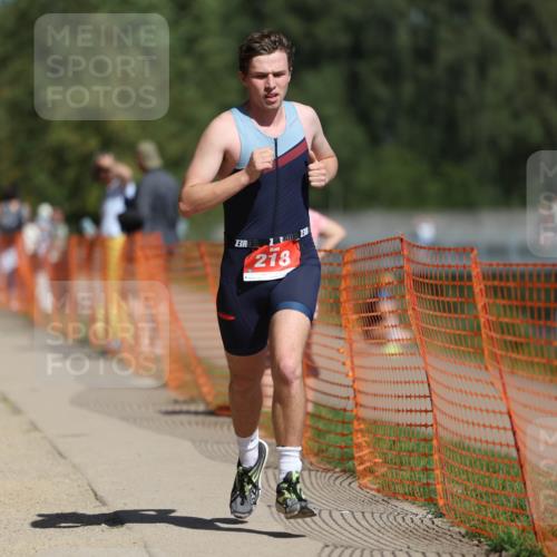 07.09.2025 - 19. Norderstedt Triathlon Michael Strokosch http://msf.ph/oto/8807129 07.09.2025 12:40:48 Laufen 218, 233, 1387, 1392 meine-sportfotos.de