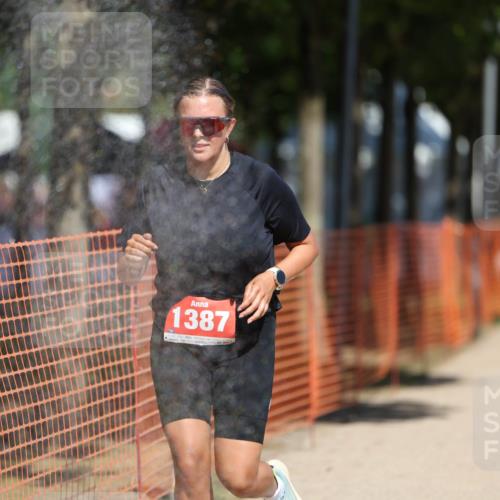 07.09.2025 - 19. Norderstedt Triathlon Michael Strokosch http://msf.ph/oto/8807179 07.09.2025 12:40:56 Laufen 802, 1387 meine-sportfotos.de