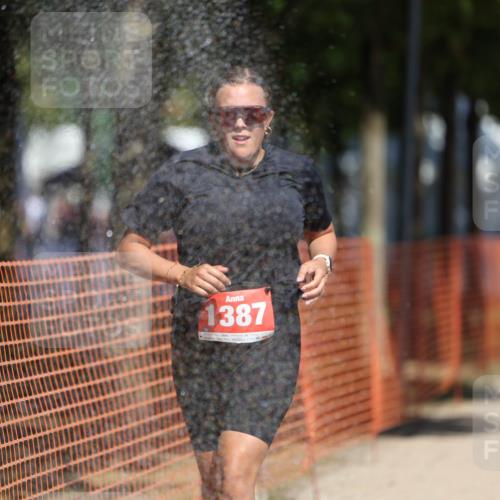 07.09.2025 - 19. Norderstedt Triathlon Michael Strokosch http://msf.ph/oto/8807184 07.09.2025 12:40:56 Laufen 802, 1387 meine-sportfotos.de
