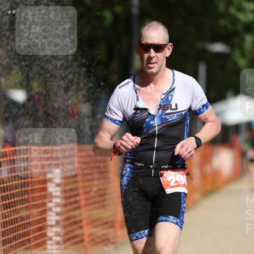07.09.2025 - 19. Norderstedt Triathlon Michael Strokosch http://msf.ph/oto/8807189 07.09.2025 12:12:09 Laufen 296 meine-sportfotos.de