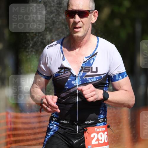 07.09.2025 - 19. Norderstedt Triathlon Michael Strokosch http://msf.ph/oto/8807204 07.09.2025 12:12:11 Laufen 296 meine-sportfotos.de