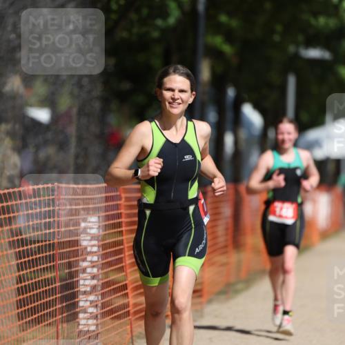 07.09.2025 - 19. Norderstedt Triathlon Michael Strokosch http://msf.ph/oto/8807281 07.09.2025 12:12:29 Laufen 148, 778 meine-sportfotos.de