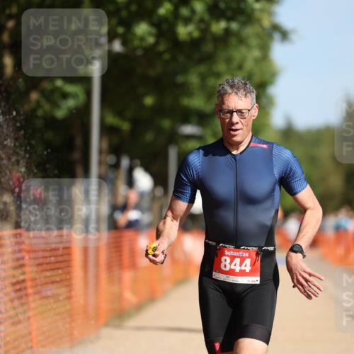 07.09.2025 - 19. Norderstedt Triathlon Michael Strokosch http://msf.ph/oto/8807283 07.09.2025 11:30:10 Laufen 844, 1323 meine-sportfotos.de