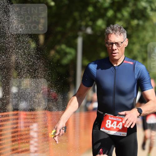 07.09.2025 - 19. Norderstedt Triathlon Michael Strokosch http://msf.ph/oto/8807297 07.09.2025 11:30:10 Laufen 844, 1323 meine-sportfotos.de