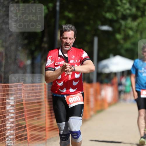 07.09.2025 - 19. Norderstedt Triathlon Michael Strokosch http://msf.ph/oto/8807354 07.09.2025 12:12:45 Laufen 136, 800, 846 meine-sportfotos.de