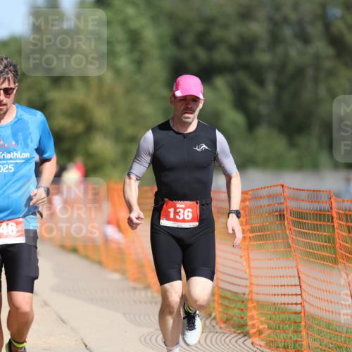 07.09.2025 - 19. Norderstedt Triathlon Michael Strokosch http://msf.ph/oto/8807378 07.09.2025 12:12:47 Laufen 136, 800, 846 meine-sportfotos.de