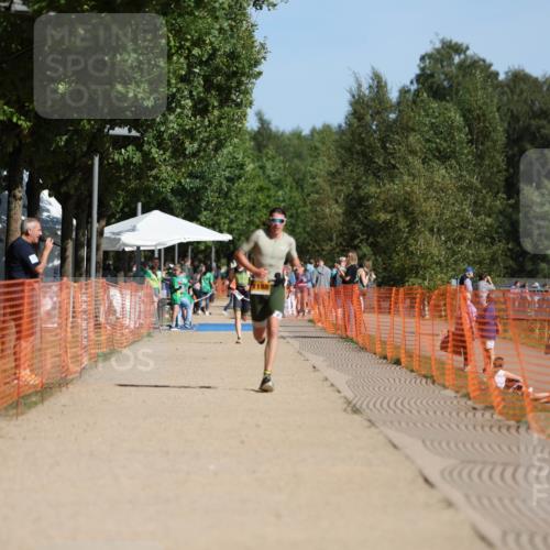 07.09.2025 - 19. Norderstedt Triathlon Michael Strokosch http://msf.ph/oto/8807480 07.09.2025 11:30:45 Laufen 1188 meine-sportfotos.de