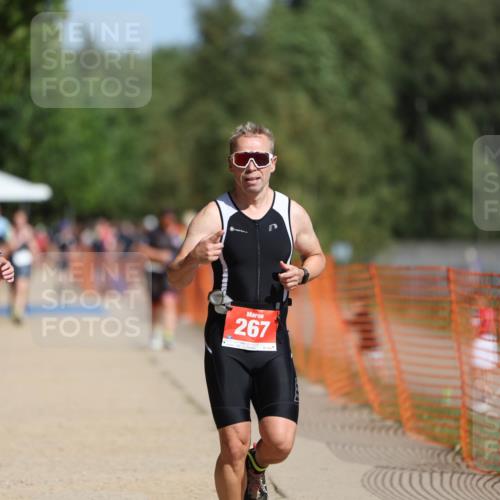 07.09.2025 - 19. Norderstedt Triathlon Michael Strokosch http://msf.ph/oto/8807562 07.09.2025 12:13:18 Laufen 184, 229, 267 meine-sportfotos.de